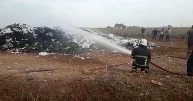 Pamuk yığını alev alev yandı