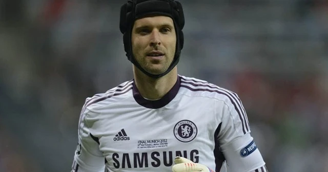 Petr Cech, yeniden Chelsea kadrosunda