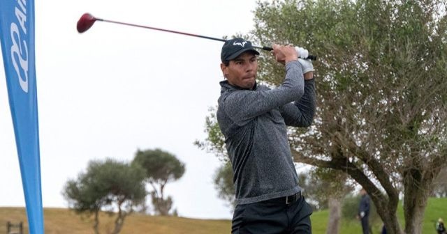 Rafael Nadal golfte de hünerlerini sergiledi