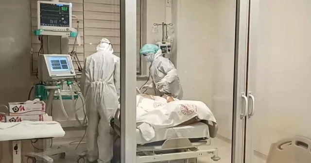 Sağlık çalışanları: 'Ne olur beni artık uyutun, dayanamıyorum' diyen hastalarımız var'