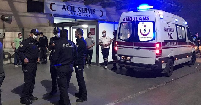 Sakarya&#039;da trafik kazasında yaralanan yunus polisi şehit oldu