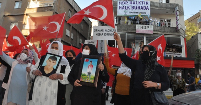 Şırnaklı anneler HDP&#039;den hesap sormaya devam ediyor