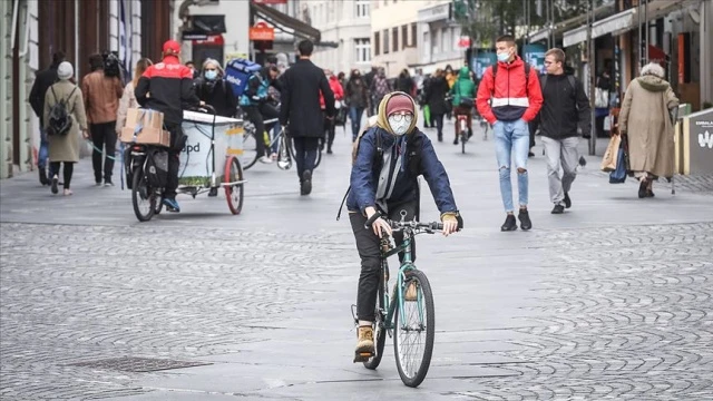 Slovenya’da 30 günlük salgın durumu ilan edildi