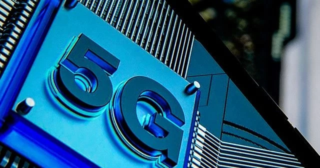 Stockholm’de elektrikli “5G” otonom minibüsü test etmeye başladı