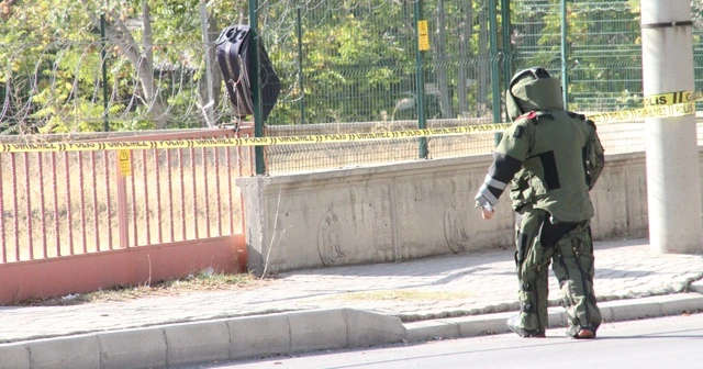 Şüpheli valiz fünyeyle patlatılarak imha edildi