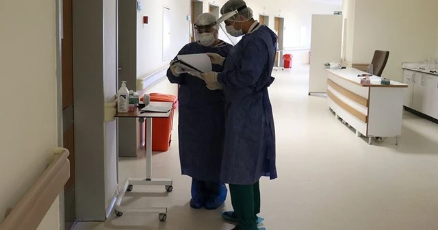 Türkiye'nin koronavirüsle mücadelesinde son 24 saatte yaşananlar