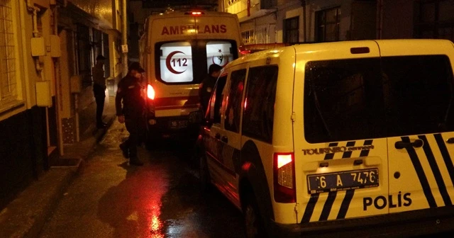 Yaptığı yemeği yemeyen eşini bıçakladı