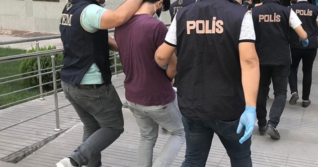 Adana&#039;da terör örgütü PKK propagandası yapan 3 şüpheli yakalandı