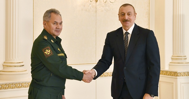 Aliyev, Rusya Savunma Bakanı&#039;nı kabul etti