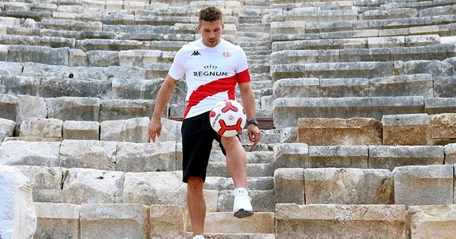 Alman yıldız Podolski turizm elçisi oldu