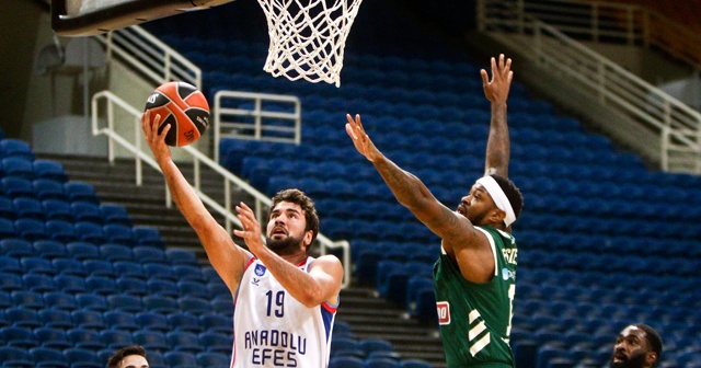 Anadolu Efes 14 yıl süren hasreti bitirdi