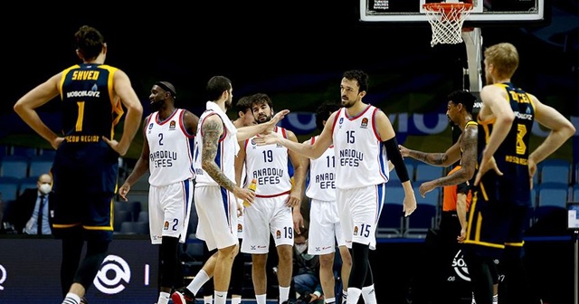 Anadolu Efes THY Avrupa Ligi&#039;nde farklı kazandı