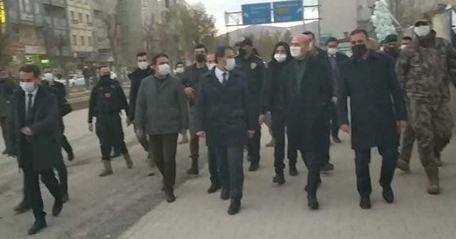 Bakan Soylu Yüksekova esnafını gezdi