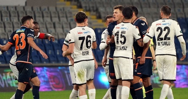 Başakşehir-Denizlispor maçı sonrası gerginlik