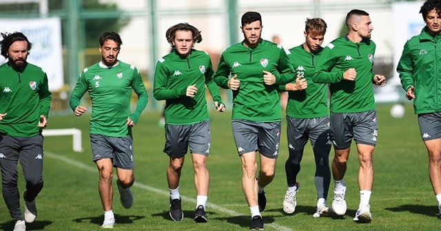 Bursaspor ara vermeden Karşıyaka maçı hazırlıklarına başladı