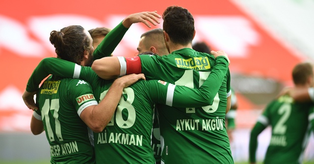 Bursaspor ile Karşıyaka 10 yıl sonra karşı karşıya gelecek