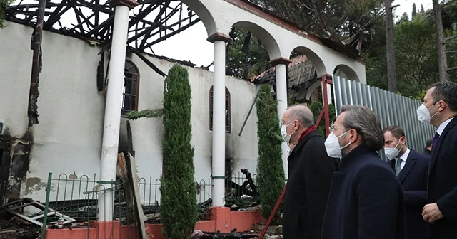 Cumhurbaşkanı Erdoğan, Vaniköy Camii&#039;de incelemelerde bulundu