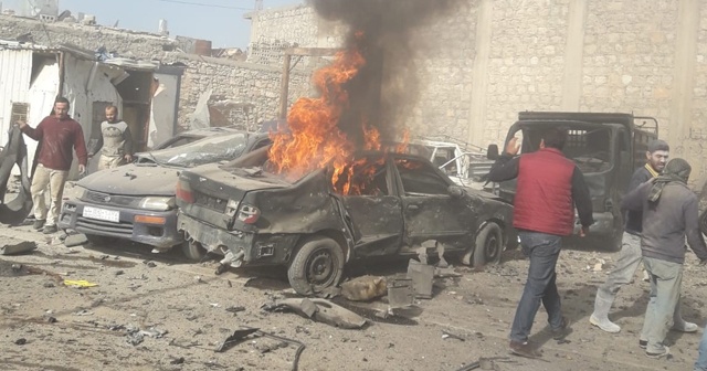 El Bab&#039;da bombalı yüklü araç patladı