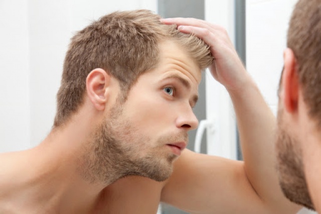 Erkekler İçin En Etkili Saç Uzatma Yöntemleri