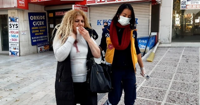 Genç kadın kocasının makaslı saldırısı sonrası kanlar içinde kaldı