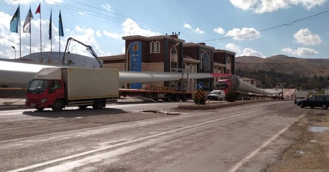 Gürün\'de dev RES kanatları nefes kesti