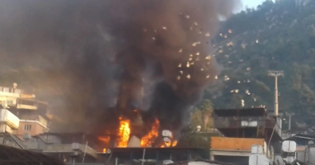 Hatay&#039;da korkutan ev yangını