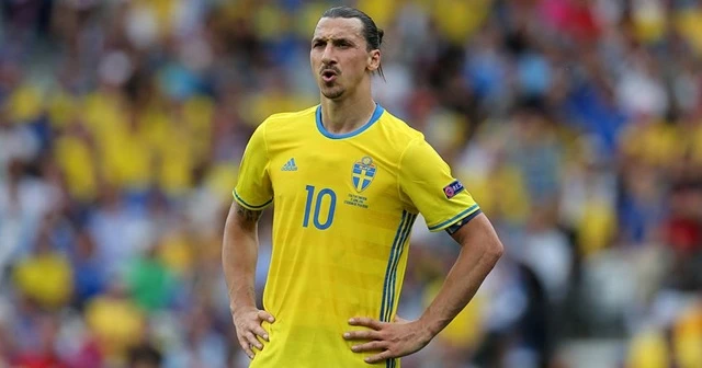 Ibrahimovic'ten milli takıma dönüş sinyali