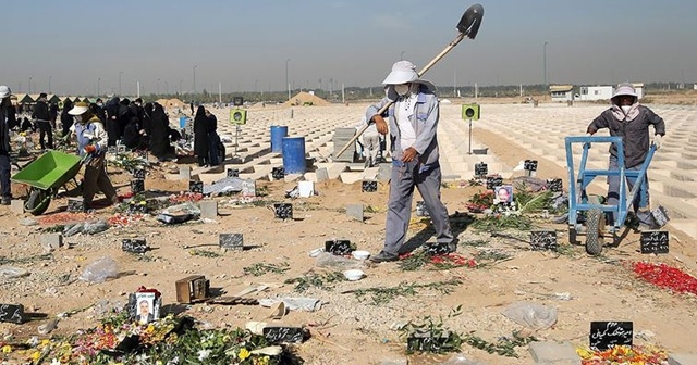 İran&#039;da son 24 saatte 391 kişi Kovid-19&#039;dan hayatını kaybetti