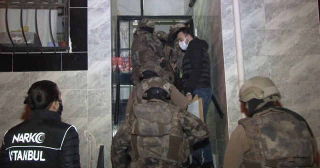 İstanbul&#039;da uyuşturucu tacirlerine şafak operasyonu
