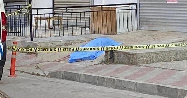 İzmir&#039;de balkondan düşen 76 yaşındaki kadın hayatını kaybetti