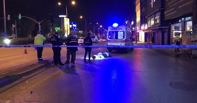 İzmir’de otomobilin çarptığı kişi hayatını kaybetti
