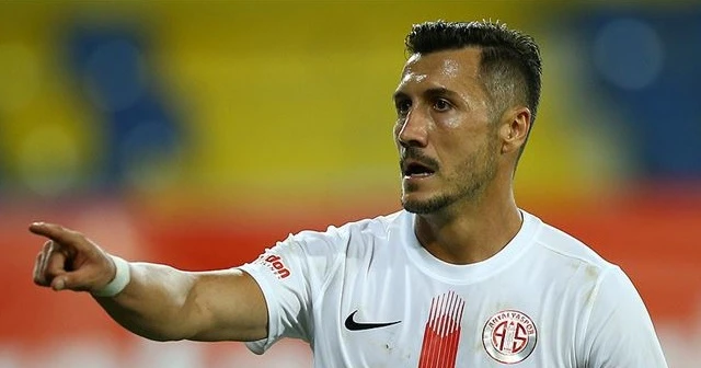 Jahovic'e 2 maç men cezası