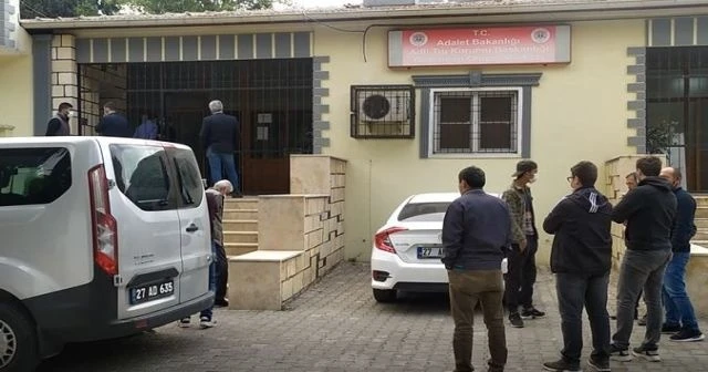 Köpeğe çarpmamak için canını hiçe saydı