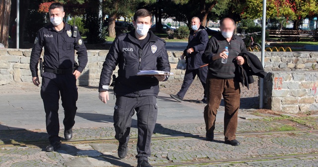 Korona riskli vatandaş tramvaya binerken yakalandı