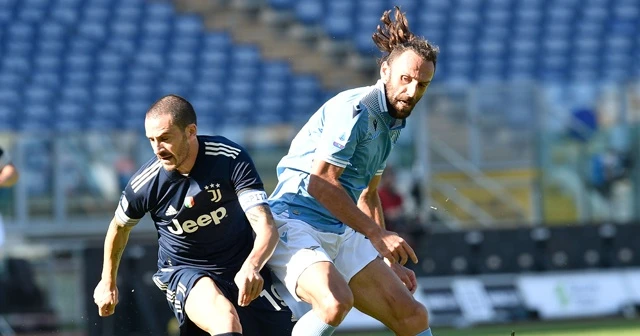 Lazio beraberliği son dakikada kurtardı