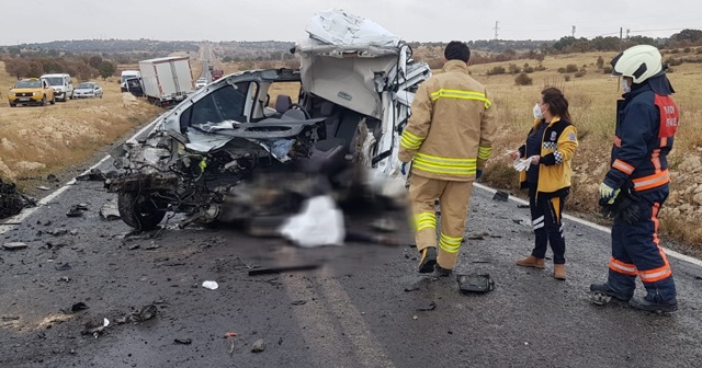 Mardin’de kamyon ile otomobil çarpıştı: 1 ölü