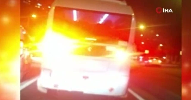 Minibüsçülerin yolcu alma yarışı kamerada