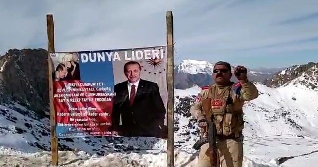 PKK terör örgütünden kurtarılan bölgeye Cumhurbaşkanı Erdoğan’ın posterini astı