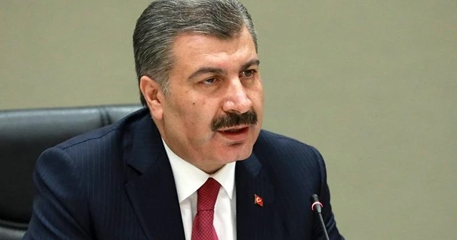 Sağlık Bakanı Koca'dan "Maskenizi sigara için çıkarmayın" uyarısı