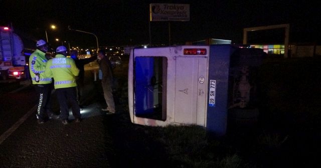 Tekirdağ’da işçi servisi devrildi: 2 yaralı