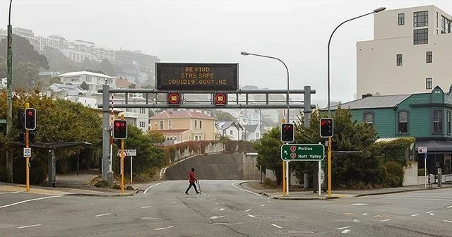 Yeni Zelanda'da kısmi maske takma zorunluluğu getirildi