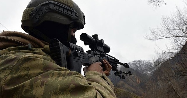 2 PKK&#039;lı terörist teslim oldu