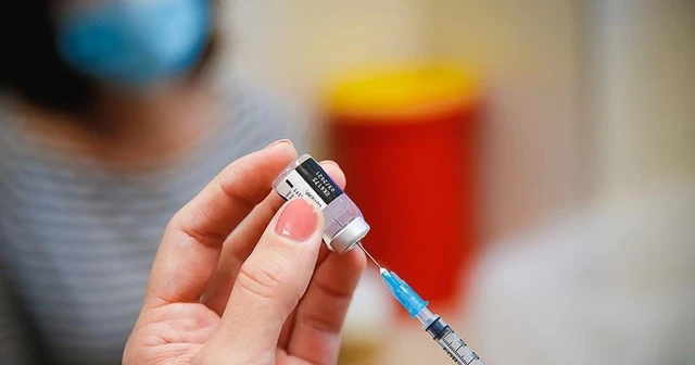 AB Komisyonu Pfizer/BioNTech'in aşısına dağıtım izni verdi