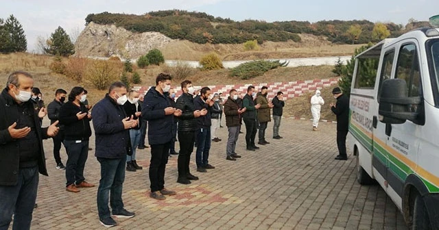 Abla kardeş aynı gün koronavirüse yenik düştü