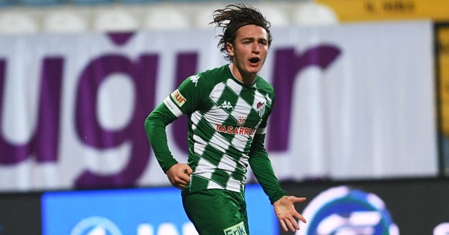Ali Akman gol krallığını kovalıyor