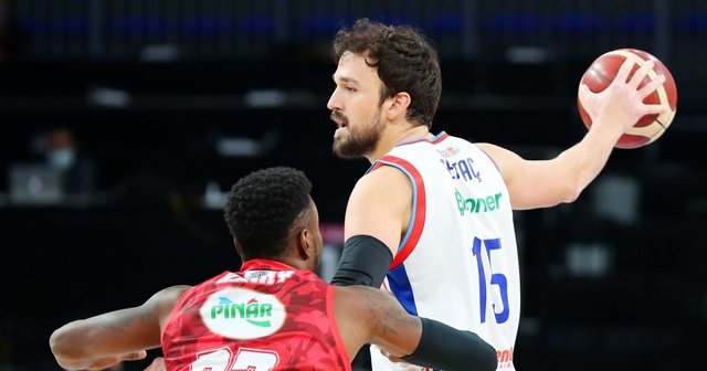 Anadolu Efes 9'da 9 yaptı