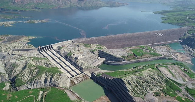 Bakan Pakdemirli: &quot;Ilısu Barajı tam kapasiteyle elektrik üretimine başladı&quot;