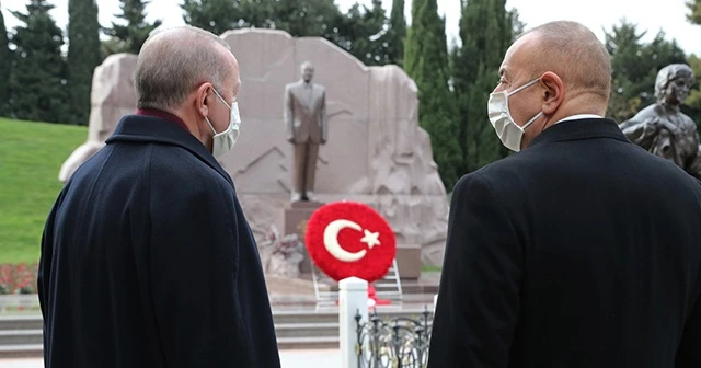 Cumhurbaşkanı Erdoğan, Haydar Aliyev’in kabrini ziyaret etti