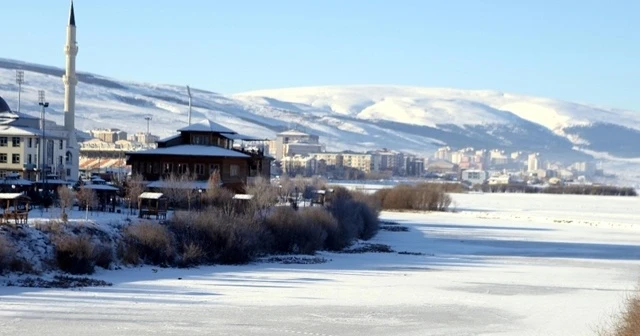 Doğu Anadolu'da dondurucu soğuklar etkisini sürdürüyor