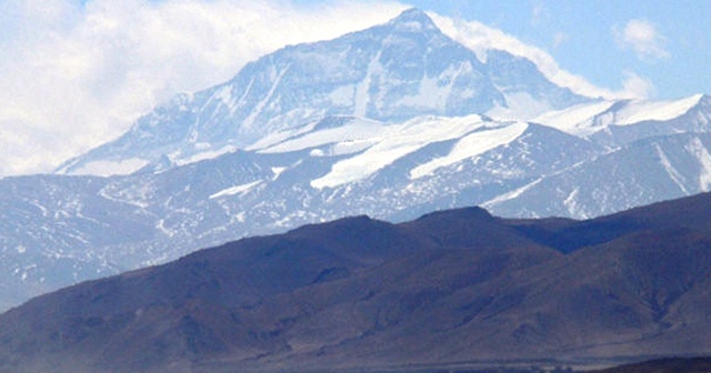 Everest Dağı’nın yüksekliği yeniden hesaplandı